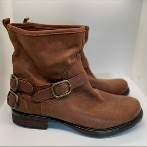 Lucky cute boots brown leather gently used